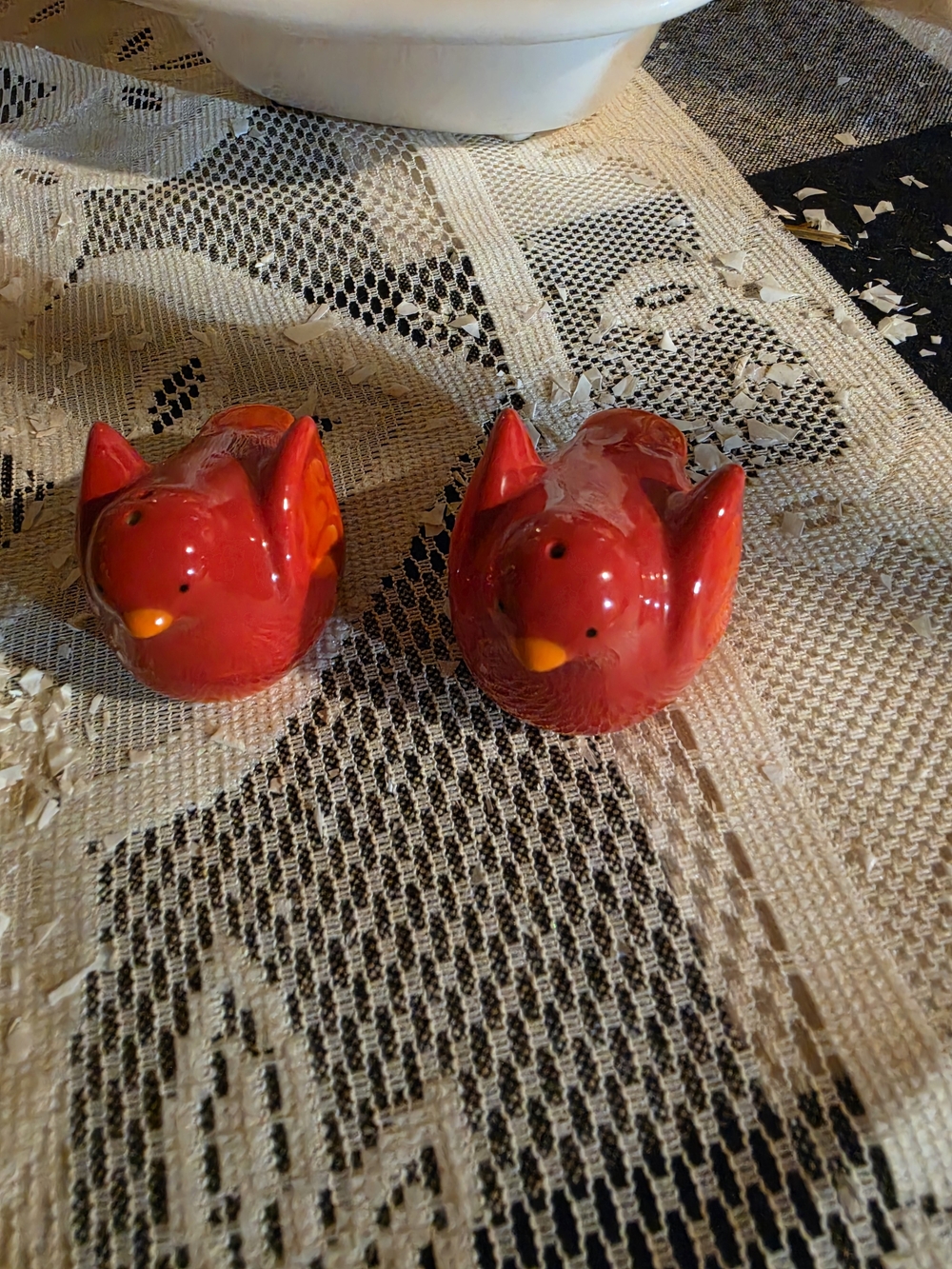 Red Ceramic Bird Salt and Pepper Shaker Set - Unbranded